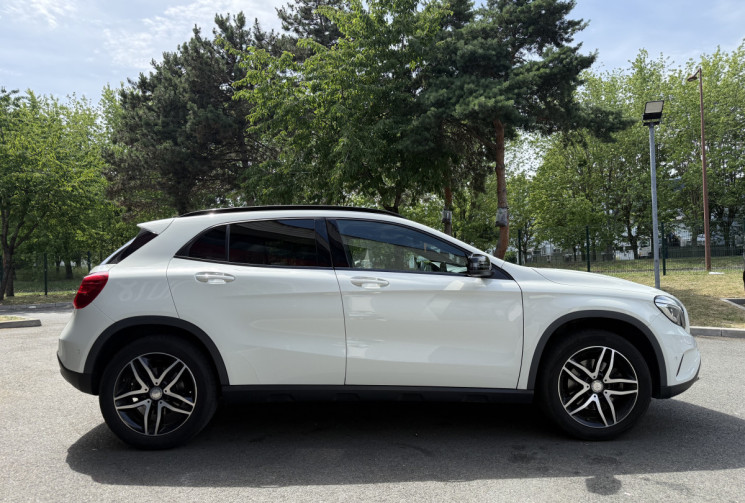 Mercedes GLA 250 SENSATION 7G-DCT