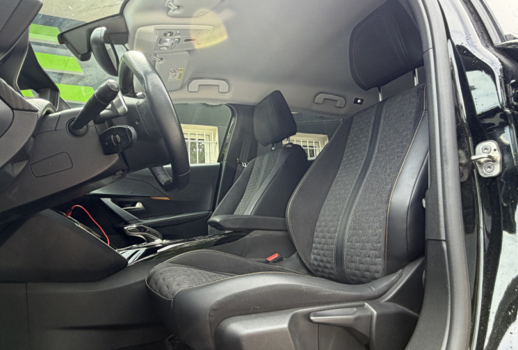 Peugeot 2008 1.5 BLUEHDI 130 ROADTRIP EAT8 * ENTRETIEN A JOUR * CT OK * GARANTIE 6 MOIS