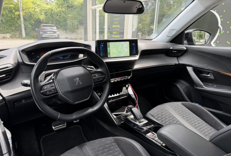 Peugeot 2008 1.5 BLUEHDI 130 ROADTRIP EAT8 * ENTRETIEN A JOUR * CT OK * GARANTIE 6 MOIS