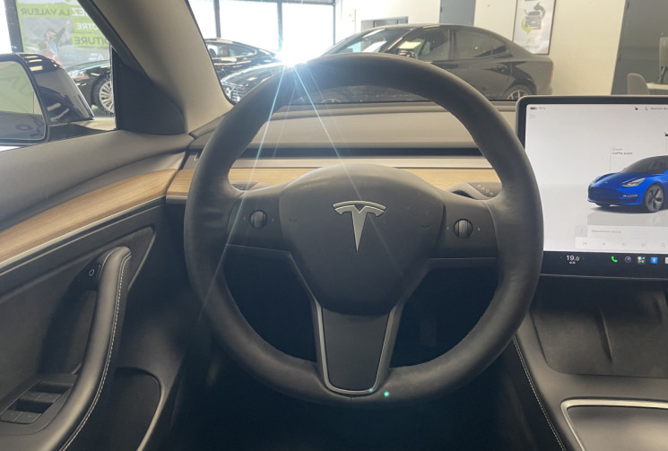 Tesla Model 3 281ch Standard - 2022 - Toit Panoramique - Suivi complet - Première m