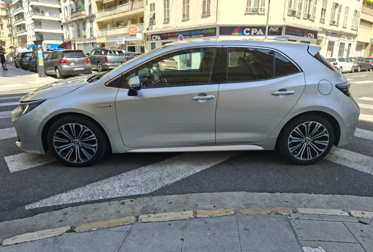 Toyota Corolla 1.8 VVT-i HYBRID 122 DYNAMIC BOITE AUTO