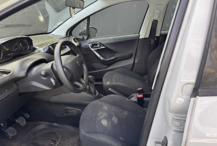 Peugeot 208   I Phase 2 5 Portes 1.6 Blue HDI