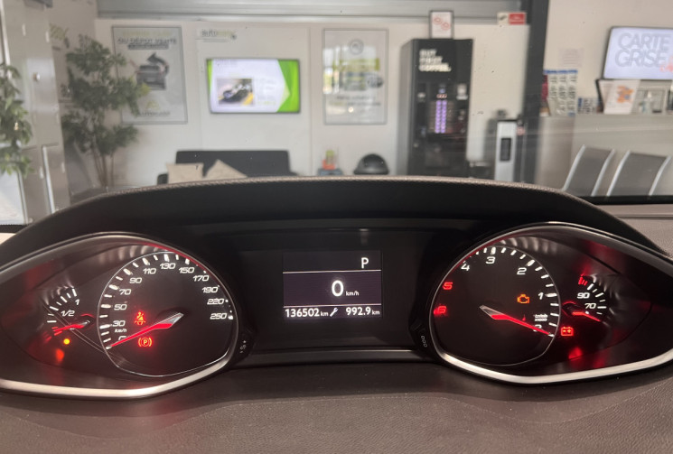 Peugeot 308 2.0 BlueHDI 150 CH FELINE EAT6