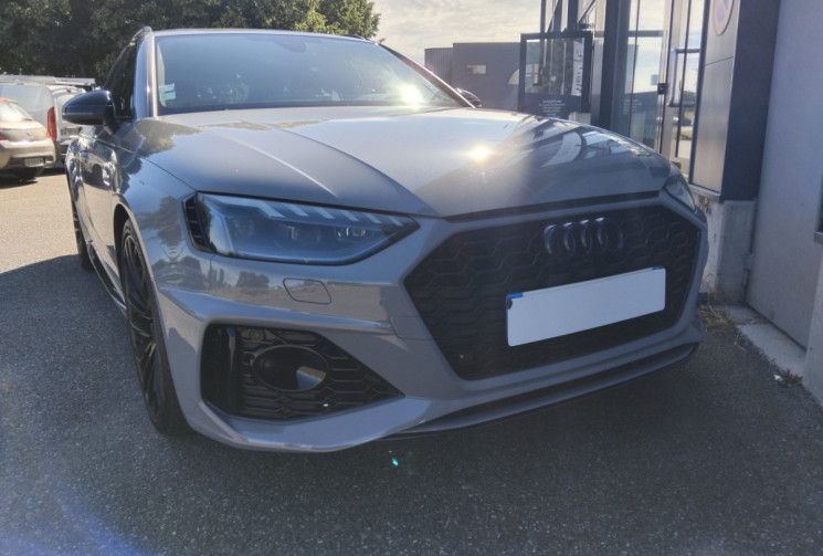 Audi RS4 Avant Quattro 2.9 V6 TFSI - 450 cv - Facelift - Suivi Audi - FR
