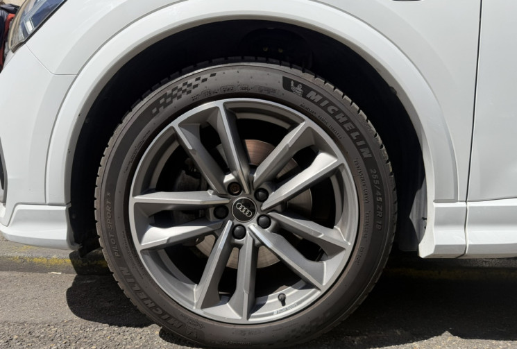 Audi Q3 s-line 45e 1.4 TFSI 16V 245 PHEV DSG6 / origine France 2em main 