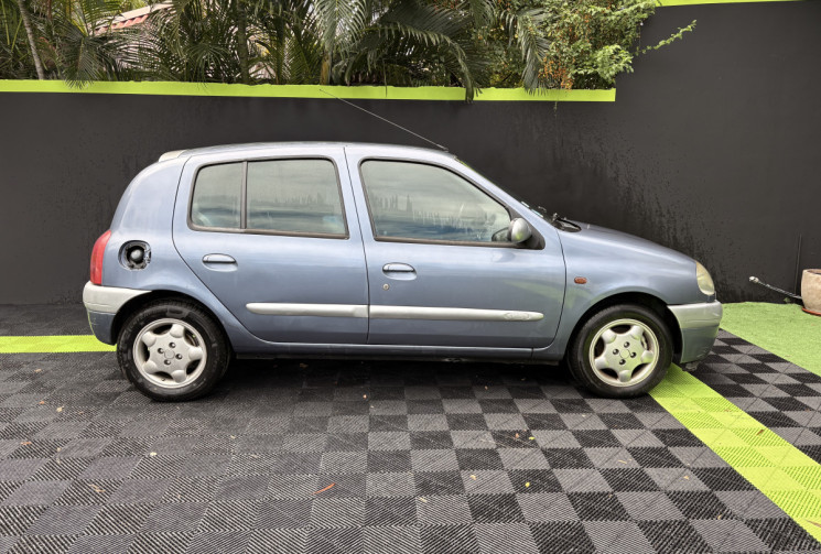 Renault Clio  II 5 Portes 1.4i 16V 98cv