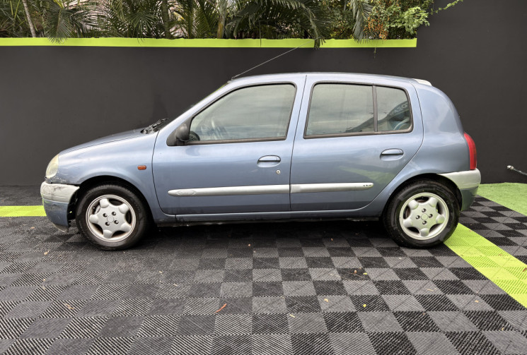Renault Clio  II 5 Portes 1.4i 16V 98cv
