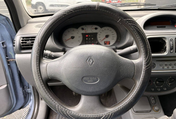 Renault Clio  II 5 Portes 1.4i 16V 98cv