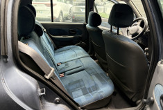 Renault Clio  II 5 Portes 1.4i 16V 98cv
