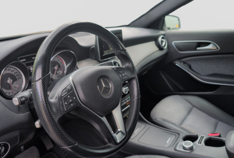 Mercedes GLA 200 CDI Sensation 4Matic 7G-DCT + options