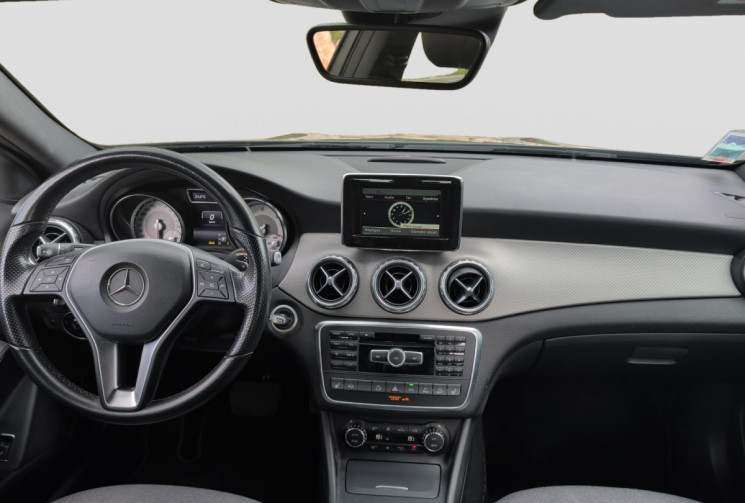 Mercedes GLA 200 CDI Sensation 4Matic 7G-DCT + options
