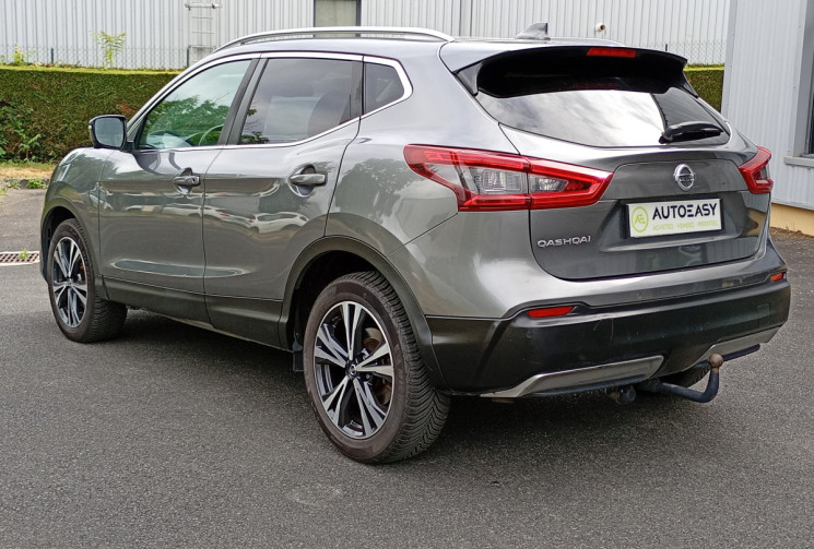 Nissan Qashqai Phase II 1.6 dCi 130 ch Xtronic N-Connecta + Attelage
