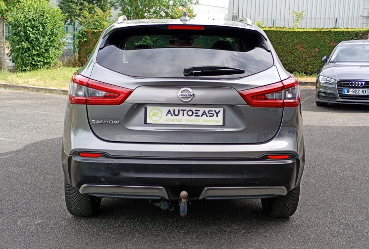 Nissan Qashqai Phase II 1.6 dCi 130 ch Xtronic N-Connecta + Attelage