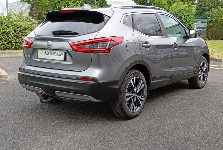 Nissan Qashqai Phase II 1.6 dCi 130 ch Xtronic N-Connecta + Attelage