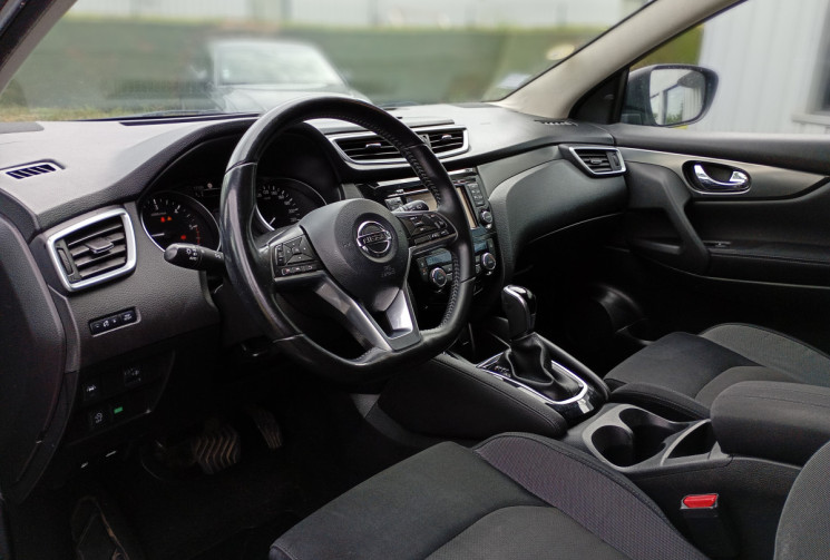 Nissan Qashqai Phase II 1.6 dCi 130 ch Xtronic N-Connecta + Attelage