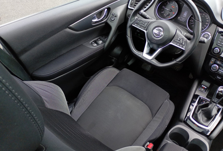 Nissan Qashqai Phase II 1.6 dCi 130 ch Xtronic N-Connecta + Attelage