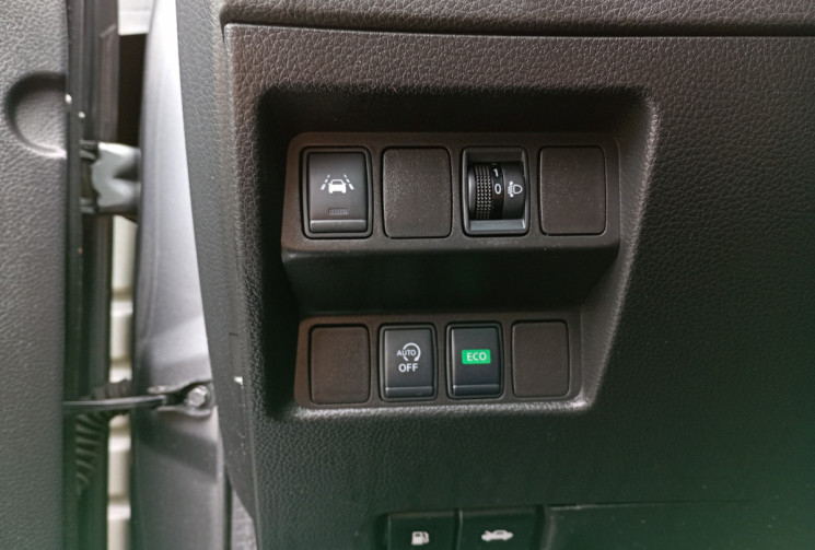 Nissan Qashqai Phase II 1.6 dCi 130 ch Xtronic N-Connecta + Attelage