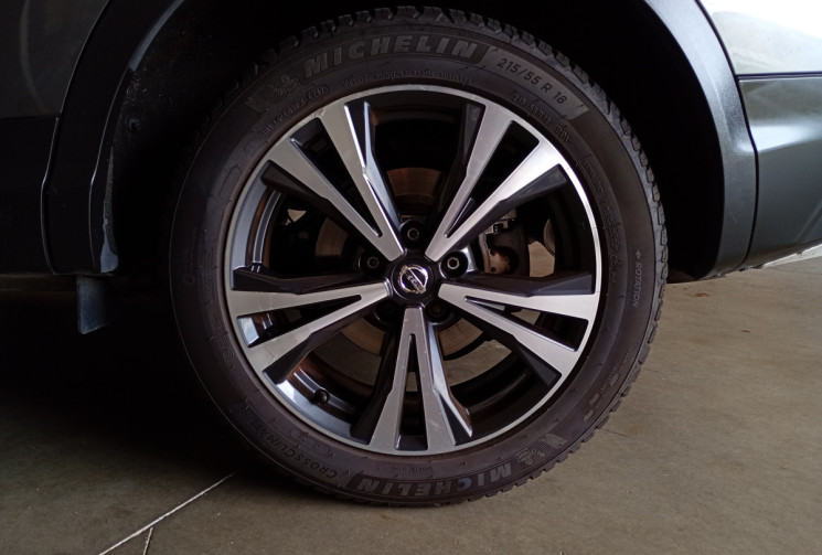 Nissan Qashqai Phase II 1.6 dCi 130 ch Xtronic N-Connecta + Attelage