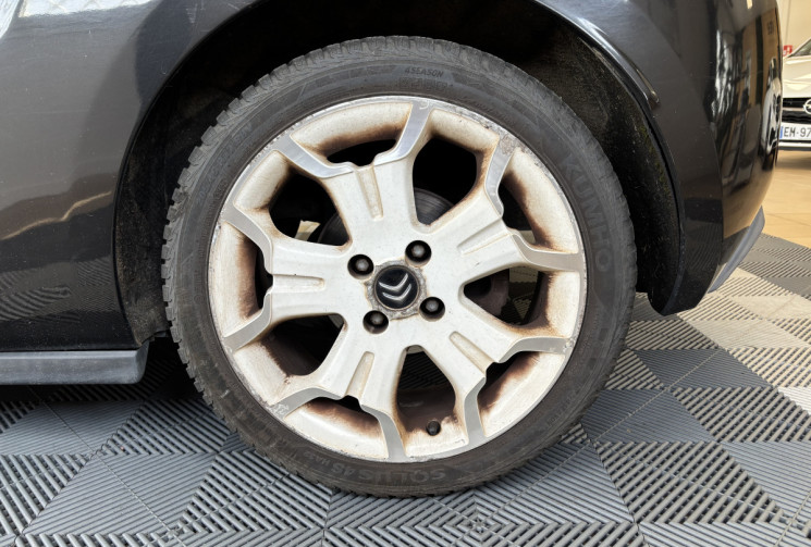 Citroën DS3 1.6 E-HDI AIRDREAM 112 SPORT CHIC 