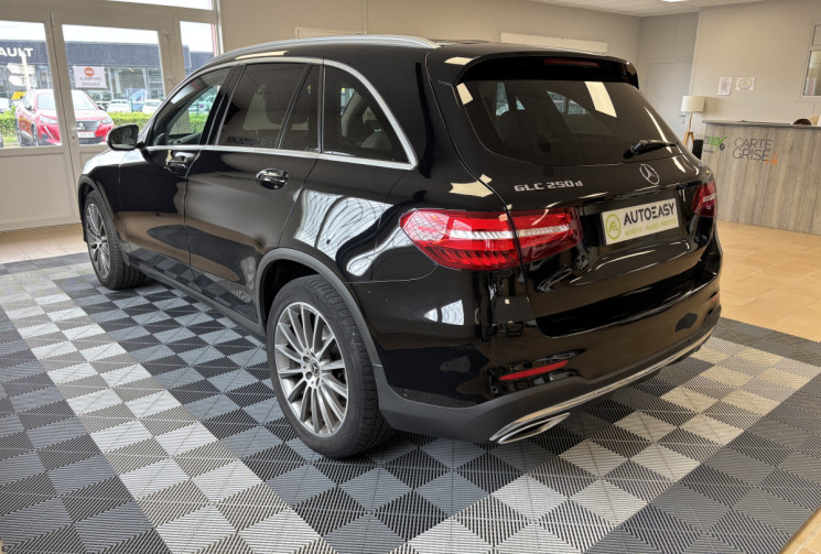 Mercedes GLC 250 D 4MATIC BLUETEC 9G-TRONIC 204 EXECUTIVE / JANTE AMG /  SUIVIT COMPLET MERCEDES 