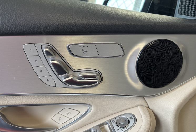 Mercedes GLC 250 D 4MATIC BLUETEC 9G-TRONIC 204 EXECUTIVE / JANTE AMG /  SUIVIT COMPLET MERCEDES 