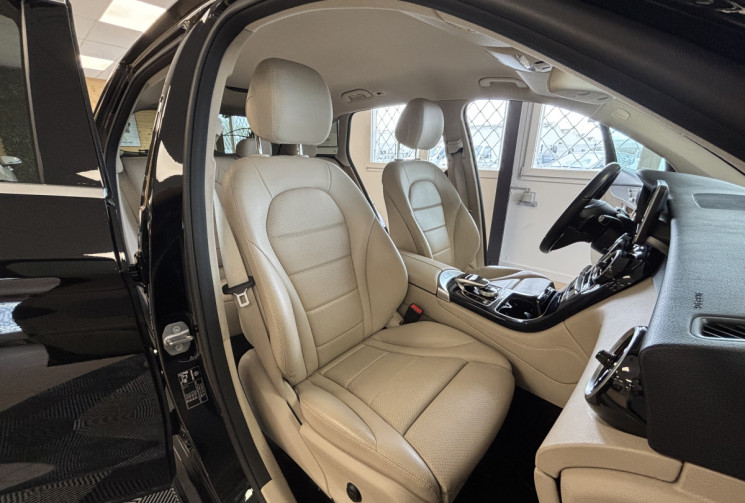 Mercedes GLC 250 D 4MATIC BLUETEC 9G-TRONIC 204 EXECUTIVE / JANTE AMG /  SUIVIT COMPLET MERCEDES 