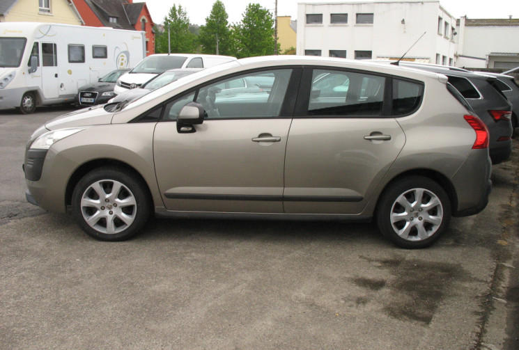 Peugeot 3008 1.6 HDi 112 ACTIVE