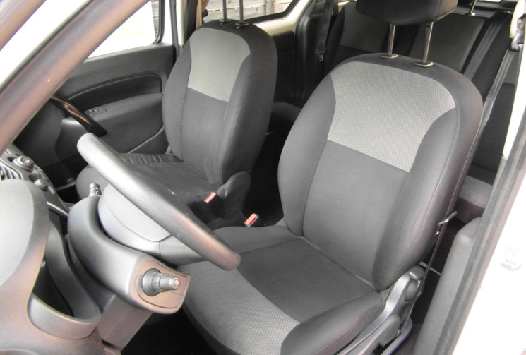 Renault Kangoo DCI 80 TREND 5 PLACES distribution faite