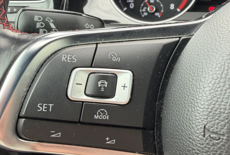 Volkswagen Golf GTI 230 Performance *CARPLAY