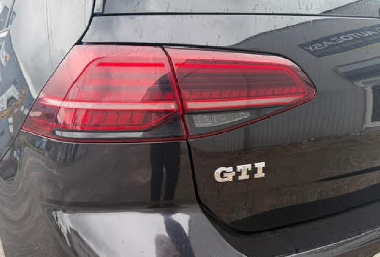 Volkswagen Golf GTI 230 Performance *CARPLAY