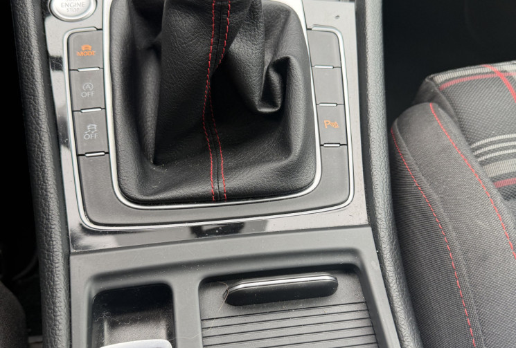 Volkswagen Golf GTI 230 Performance *CARPLAY