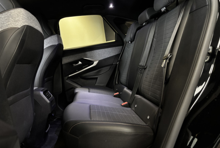 Peugeot 3008  Hybrid 136 e-DCS6 Allure / Apple CarPlay / Sièges Chauffants
