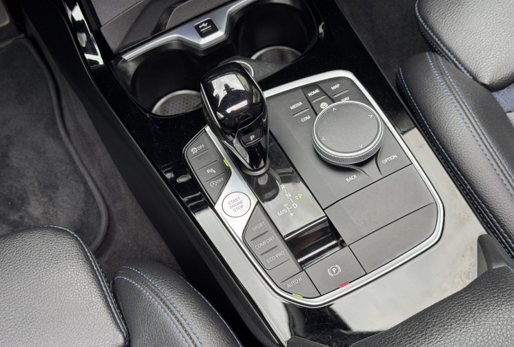 BMW Série 1 118i 136 M Sport DCT7 / Toit ouvrant / Tête haute / Carplay / Camera / TVA