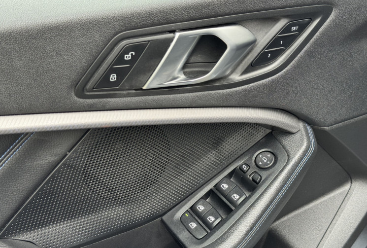 BMW Série 1 118i 136 M Sport DCT7 / Toit ouvrant / Tête haute / Carplay / Camera / TVA