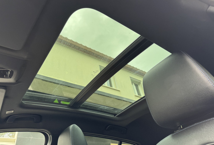 BMW Série 1 118i 136 M Sport DCT7 / Toit ouvrant / Tête haute / Carplay / Camera / TVA