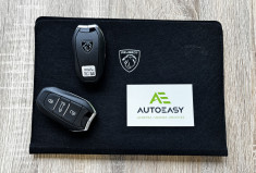 Peugeot 3008  Hybrid 136 e-DCS6 Allure / Apple CarPlay / Sièges Chauffants