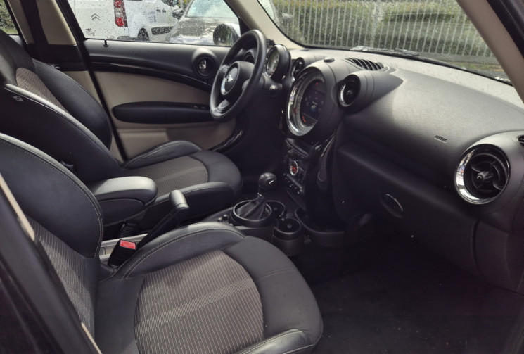 Mini Countryman 2.0 D 112ch Pack Chili Attelage / Toit ouvrant / Sièges chauffants