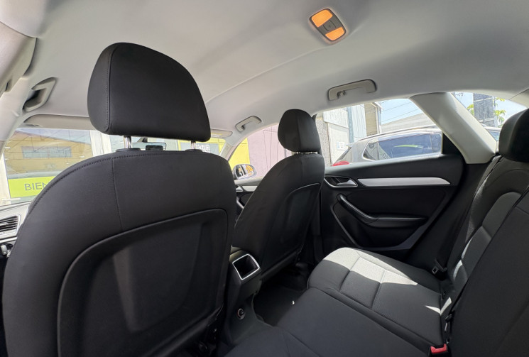 Audi Q3 Série 1 Phase 2 2.0 TDI 16V S Tronic7 120 cv Boîte auto