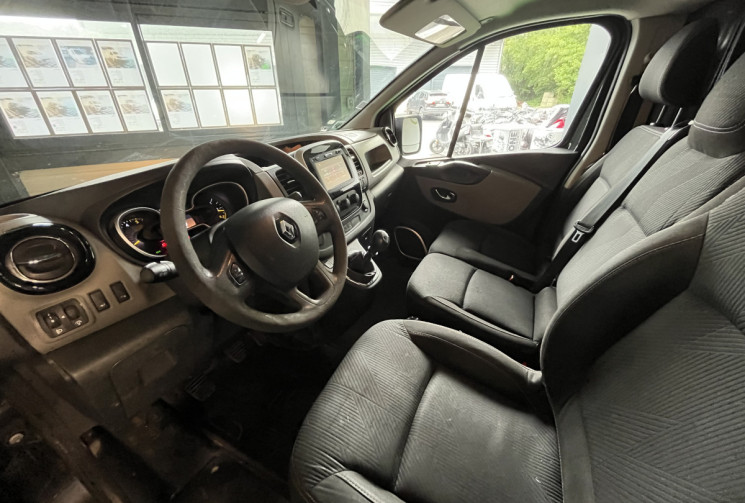 Renault Trafic 1.6 dCi 120 Grand Confort H1 L1 / TVA récupérable / 1°main / Galerie / Attelage