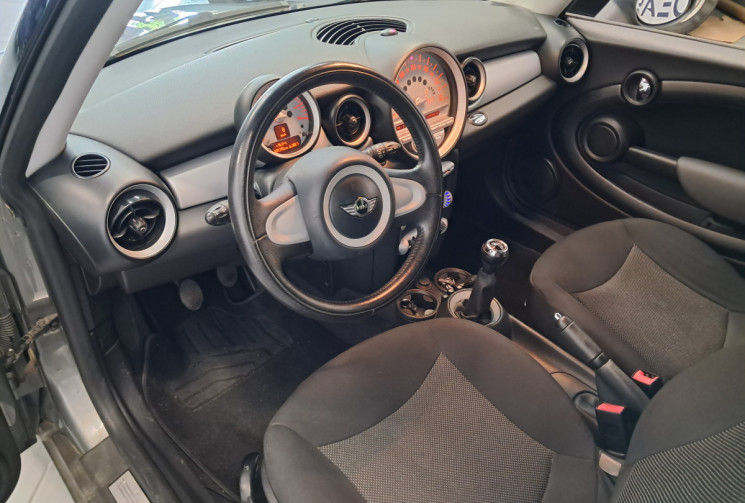 Mini Mini 2 (R56) Cooper 1.6 i 16V 120 -  SUPERBE  - SUIVI ENTETIEN - DISTRIBUTION PAR CHAINE - 