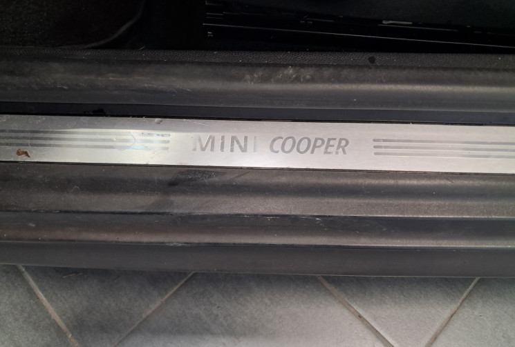Mini Mini 2 (R56) Cooper 1.6 i 16V 120 -  SUPERBE  - SUIVI ENTETIEN - DISTRIBUTION PAR CHAINE - 