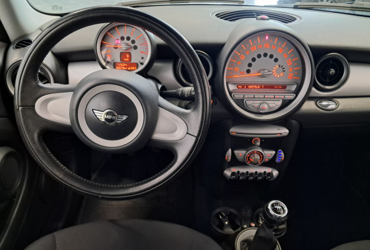 Mini Mini 2 (R56) Cooper 1.6 i 16V 120 -  SUPERBE  - SUIVI ENTETIEN - DISTRIBUTION PAR CHAINE - 