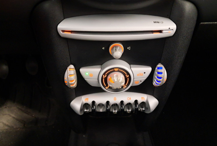 Mini Mini 2 (R56) Cooper 1.6 i 16V 120 -  SUPERBE  - SUIVI ENTETIEN - DISTRIBUTION PAR CHAINE - 