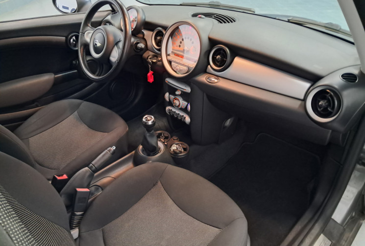 Mini Mini 2 (R56) Cooper 1.6 i 16V 120 -  SUPERBE  - SUIVI ENTETIEN - DISTRIBUTION PAR CHAINE - 