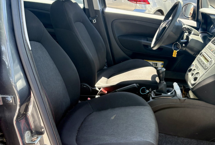 FIAT GRANDE PUNTO EVO 1.3 MJT 75cv Dynamic / Révisée / Tres bon état / 104000km / 2014