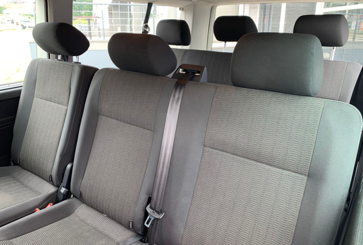 Volkswagen CARAVELLE Transporter Combi 2.0 TDI BlueMotion Confort H1 L1