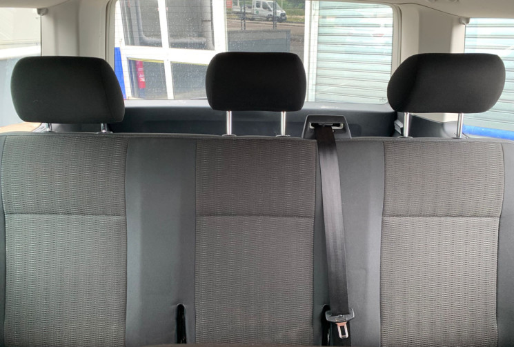 Volkswagen CARAVELLE Transporter Combi 2.0 TDI BlueMotion Confort H1 L1