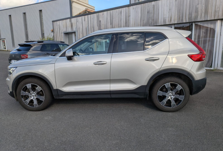 Volvo XC40 D4 2.0 TDI AWD 190 INSCRIPTION LUXE / GARANTIE 12 MOIS 