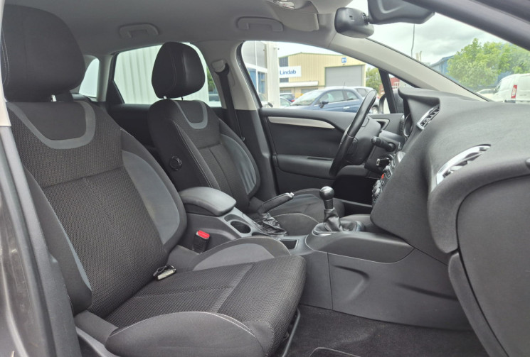 Citroën C4 .II (B7) 1.6 BLUEHDI 100CV * MILLENIUM * 1ER MAIN * 51.000KMS *