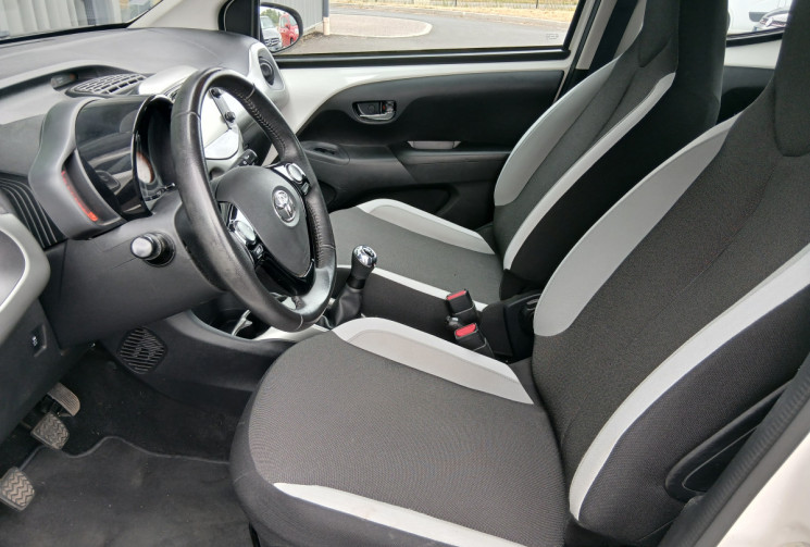 Toyota Aygo 5 Portes 1.0 VVTi 69 cv GARANTIE TOYOTA